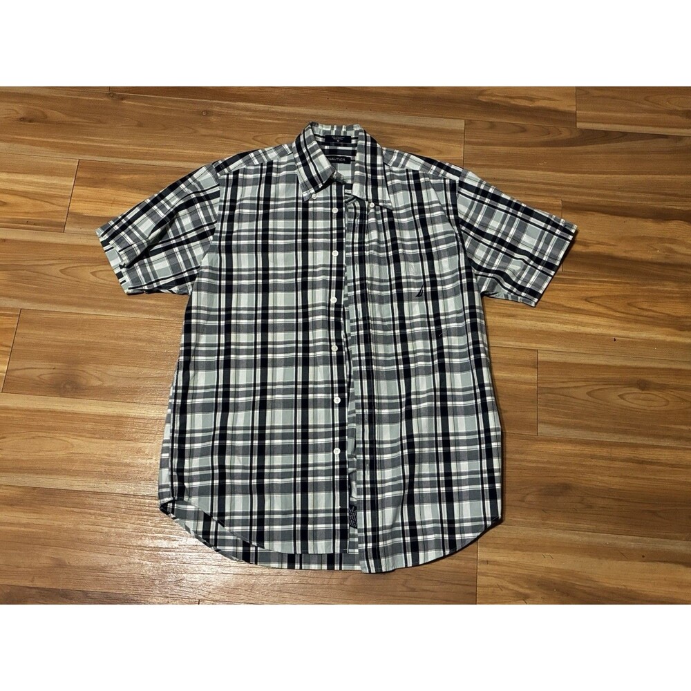 Nautica Men’s Plaid Short Sleeve Button Down Shirt Size M Cotton Casual